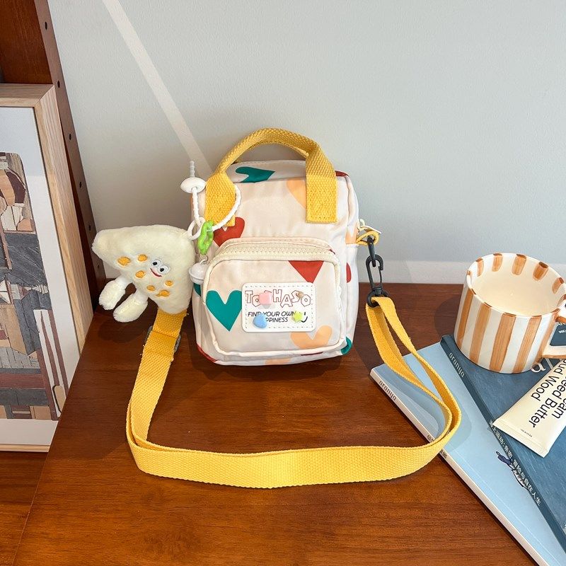 

Summer Summer Cartoon Cute Canvas Small Bag Female 2025 New Arrival Niche Style Fancy Zipper Crossbody Phone Bag Beige