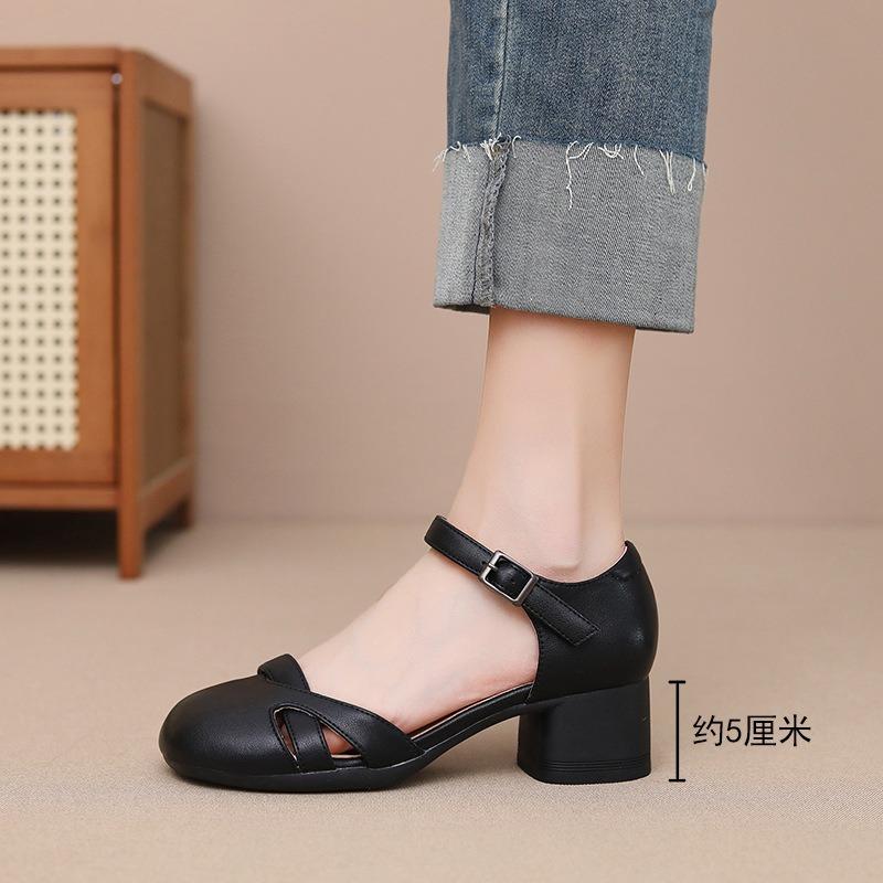New Summer Soft Cowhide Hollow Woven Sandals Thick Heel Women's Shoes Breathable Medium Heel Shallow Mouth Single Shoes