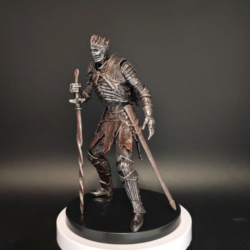1PC Dark Souls 3 Salary King Incarnation Knight Undead Soldier Model Tabletop Figure Ornament