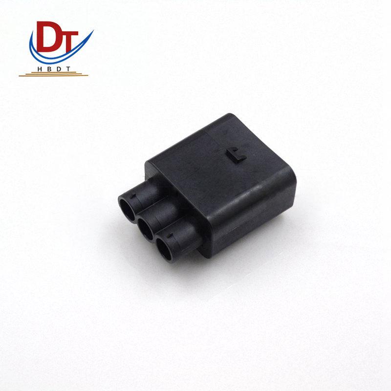 Automotive 3-Hole Wiring Harness Connector Sheath 1743757-2