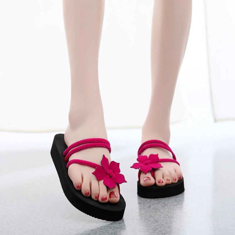 Ladies' Chic Summer Flip Flops - Fashionable Black Foot on Thong Slippers Anti Slip EVA Sole Comfortable Flat Bottomed Beachs
