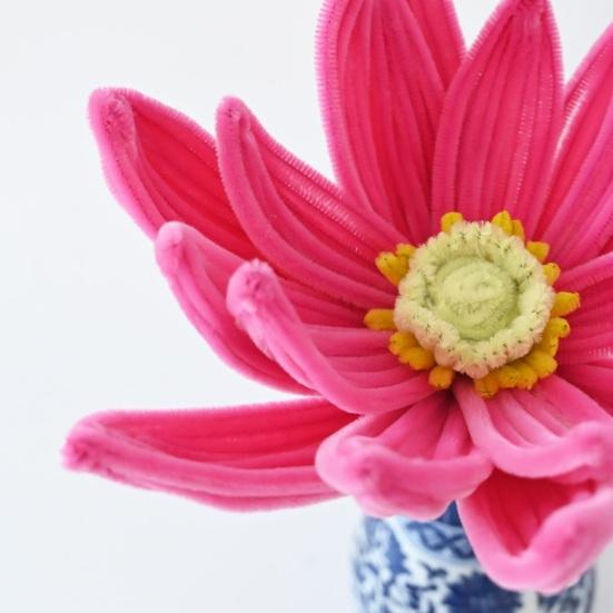 Fiori Artigianali con Scovolini Finiti Fiore di Loto Rosso Grande Artificiale Regalo per Donne Amante Anniversario Festa della Mamma Laurea Decorazione per la Casa