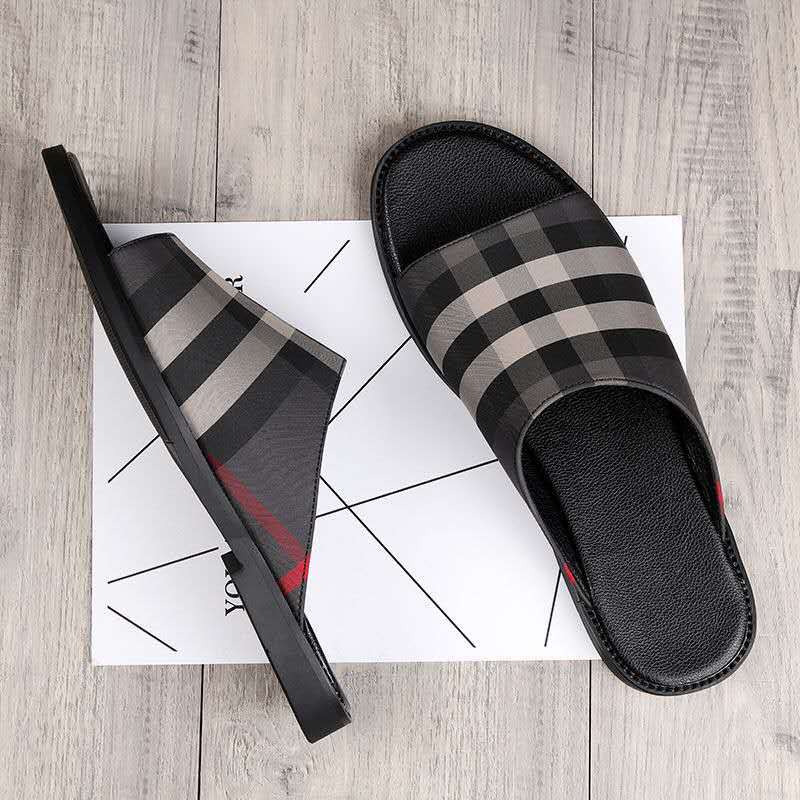 20254 New Summer Casual Versatile Personalized Slippers Trendy Casual Beach Shoes Wear Cool Slippers One Word Men