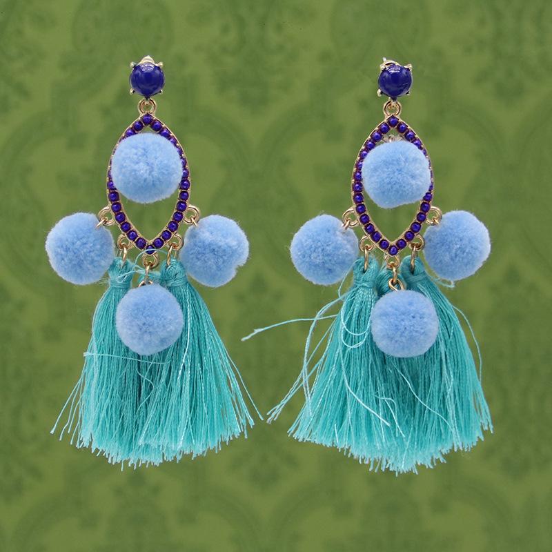 Bohemian Hairball Earrings Women'S Color Fringed Exaggerated Temperament Photo Photography Earrings Accessories Fashion Earrings