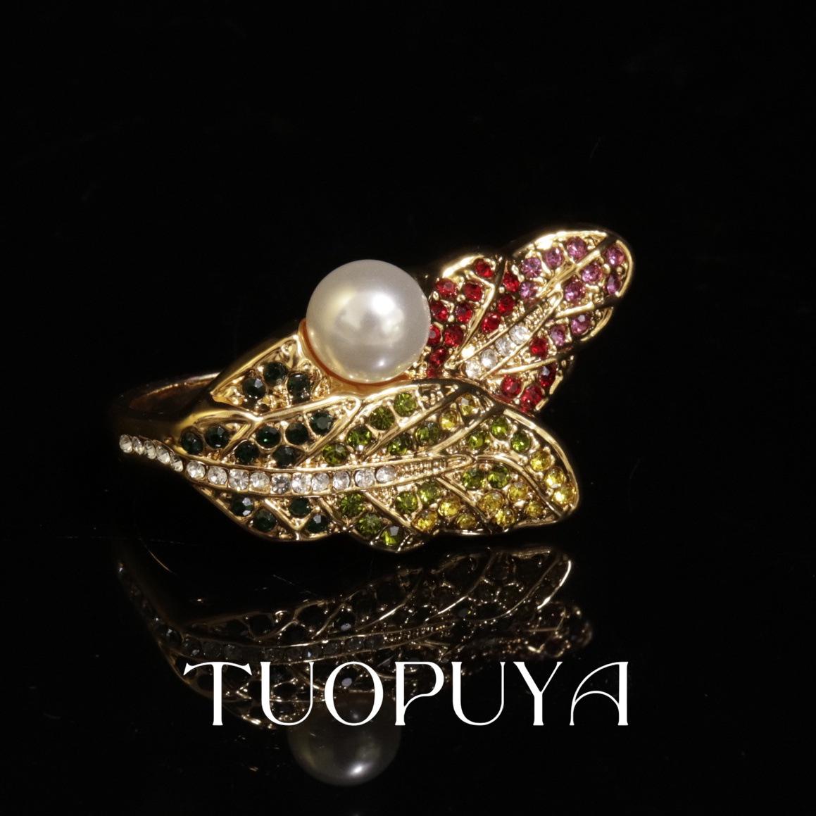 French Retro Leaf Earrings & Pearl Necklace Set with Colored Diamonds