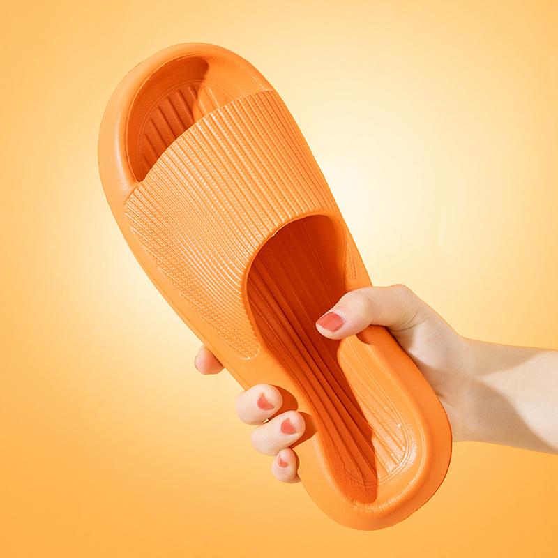 

Крутые тапочки мужские домашние ванные банные нескользящие домашние комнатные летние женские 40-41