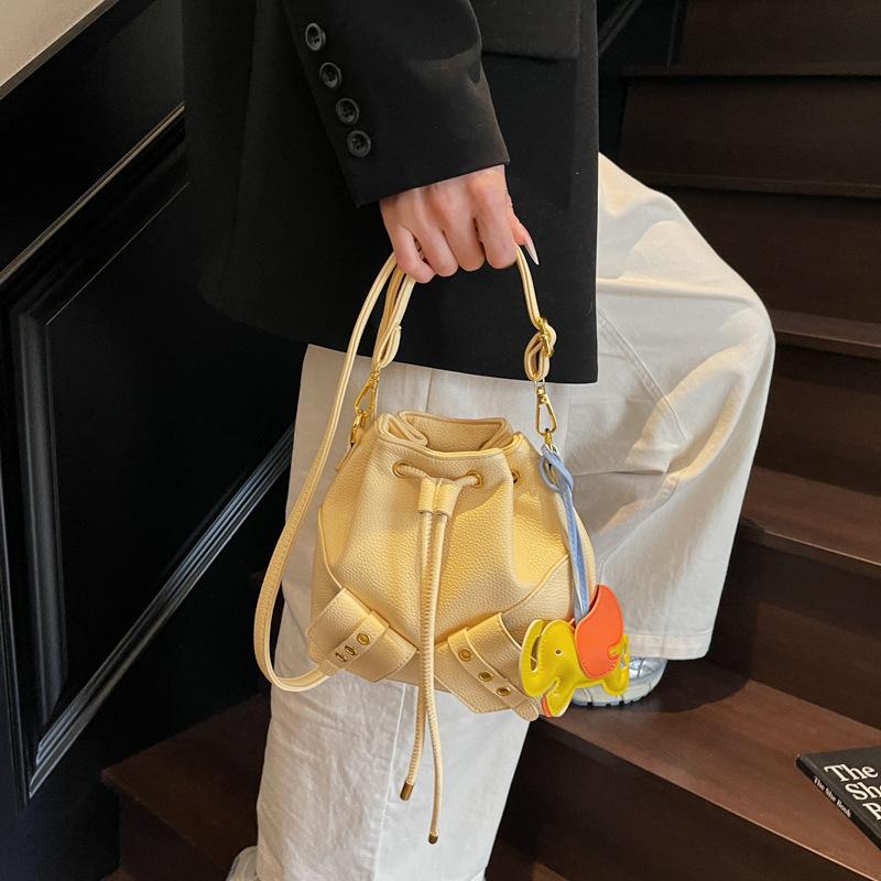 Fashion Small Bag Women's New Bucket Bag Versatile Shoulder Messenger Bag