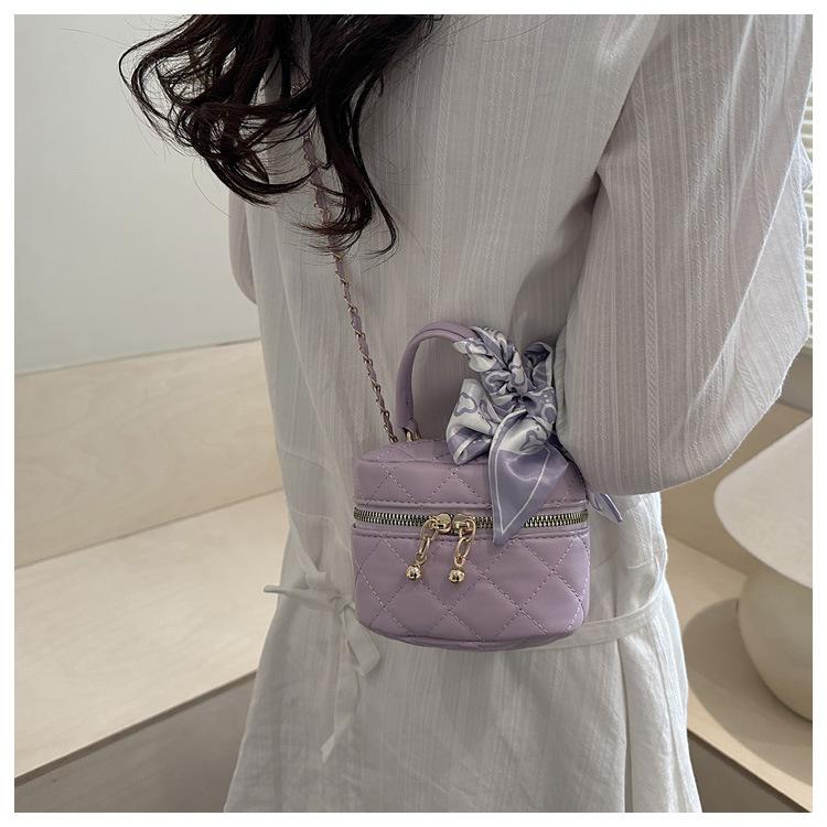 Cute Quilted Faux Leather Crossbody Bag with Bow Knot Chain Strap Small Bucket Purse for Women