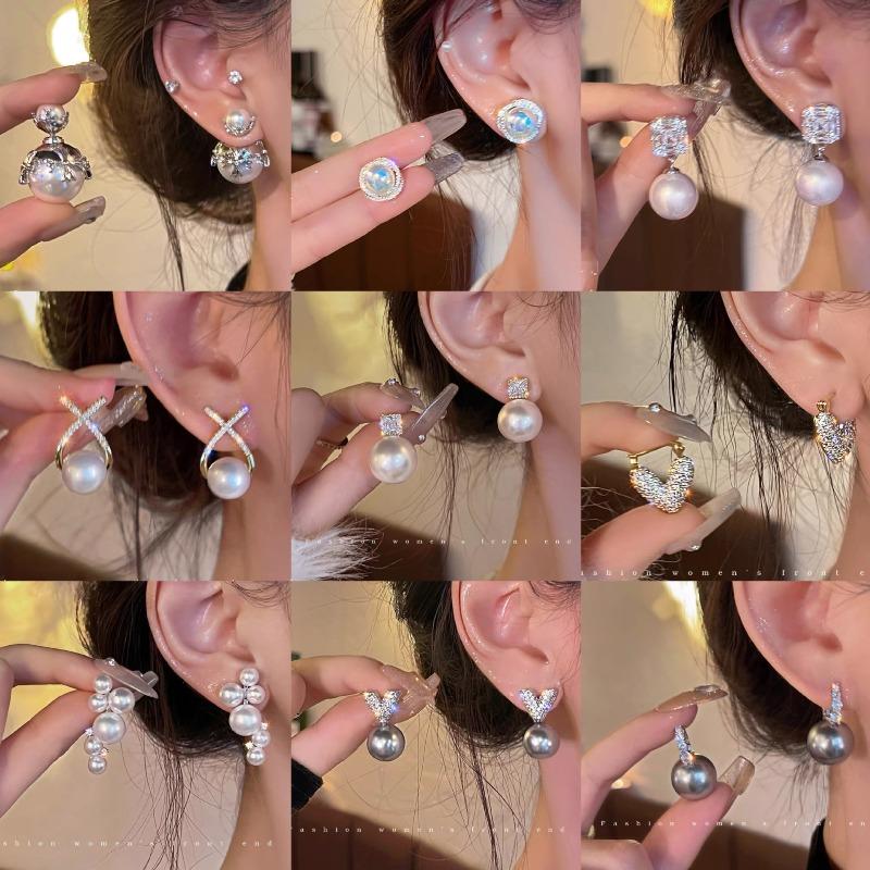 Real gold electroplated silver needle diamond set pearl earrings French retro light luxury stud earrings fashion temperament simple earrings