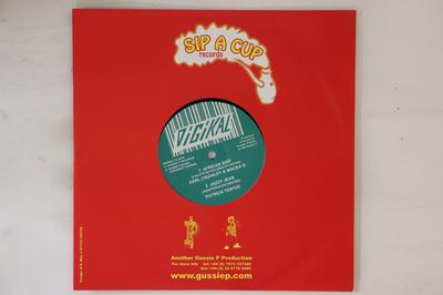 10-Zoll Schallplatte VERSCHIEDENE - African Ship / Jazzy Jean / Ganja M DIGIKAL10002 Digikal 2014 UK Reggae, Ska & Dub Gebraucht