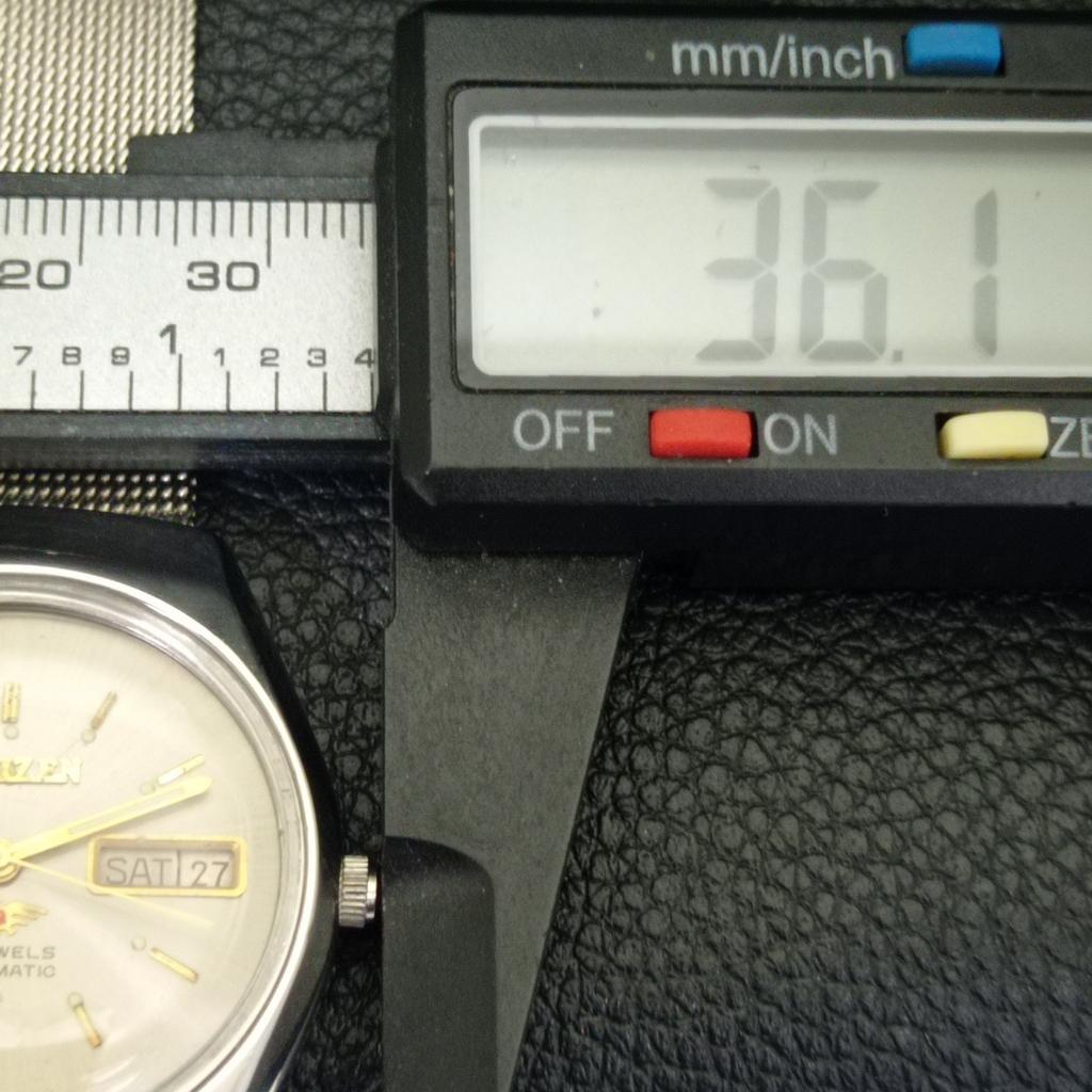 JAPAN VINTAGE CITIZEN AUTOMATIC 8200 MENS ORIGINAL DIAL WATCH A702161-5 R208-a702161