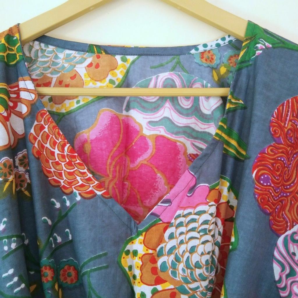 Rochie Caftan Maxi din Bumbac cu Imprimeu Fructe Gri Indian, Mărimi Mari pentru Femei, Acoperire CKFTN-SCRN-FULL-BUYIT-052