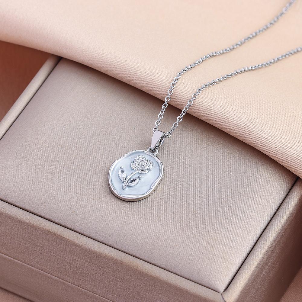 Top Luxury Gold Plated Elegant Retro Oval Rose Pendant Necklaces For Women Female Stainless Steel Neck Chain Jewelry Gift