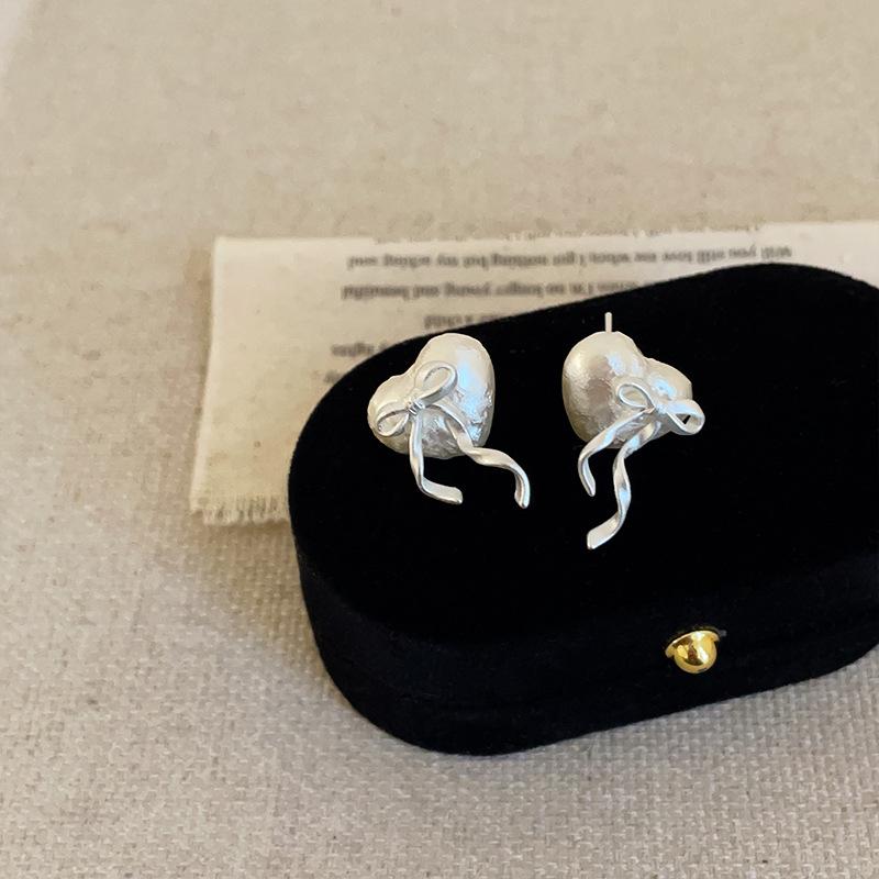 

Изысканные серьги-пусеты с жемчугом в виде сердца и банта - Женские уникальные модные универсальные украшения