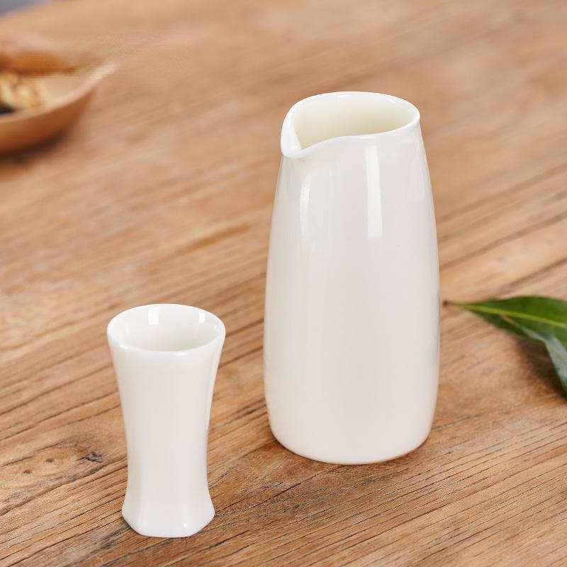 Biały Ceramiczny Zestaw do Wina Zestaw Kieliszków do Białego Wina z Tacą Kieliszek do Wódki Karafka Dozownik do Wina Kielich Piersiówka Naczynia do Picia Pudełko Prezentowe