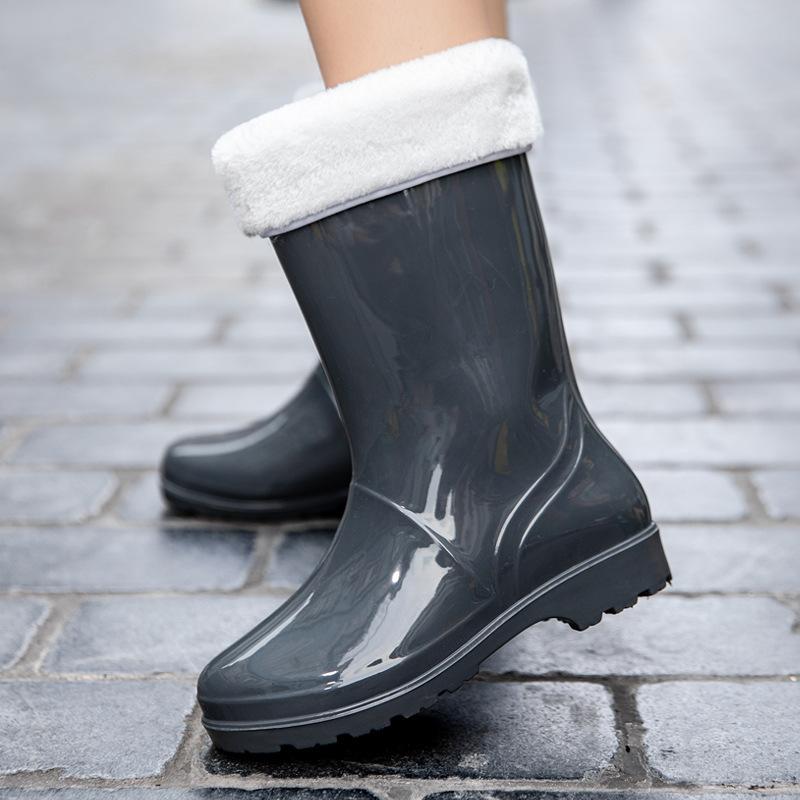 Medium tube four-season rain shoes women's warm special plastic shoes medium top non-slip water boots kitchen velvet rain boots work rubber shoes