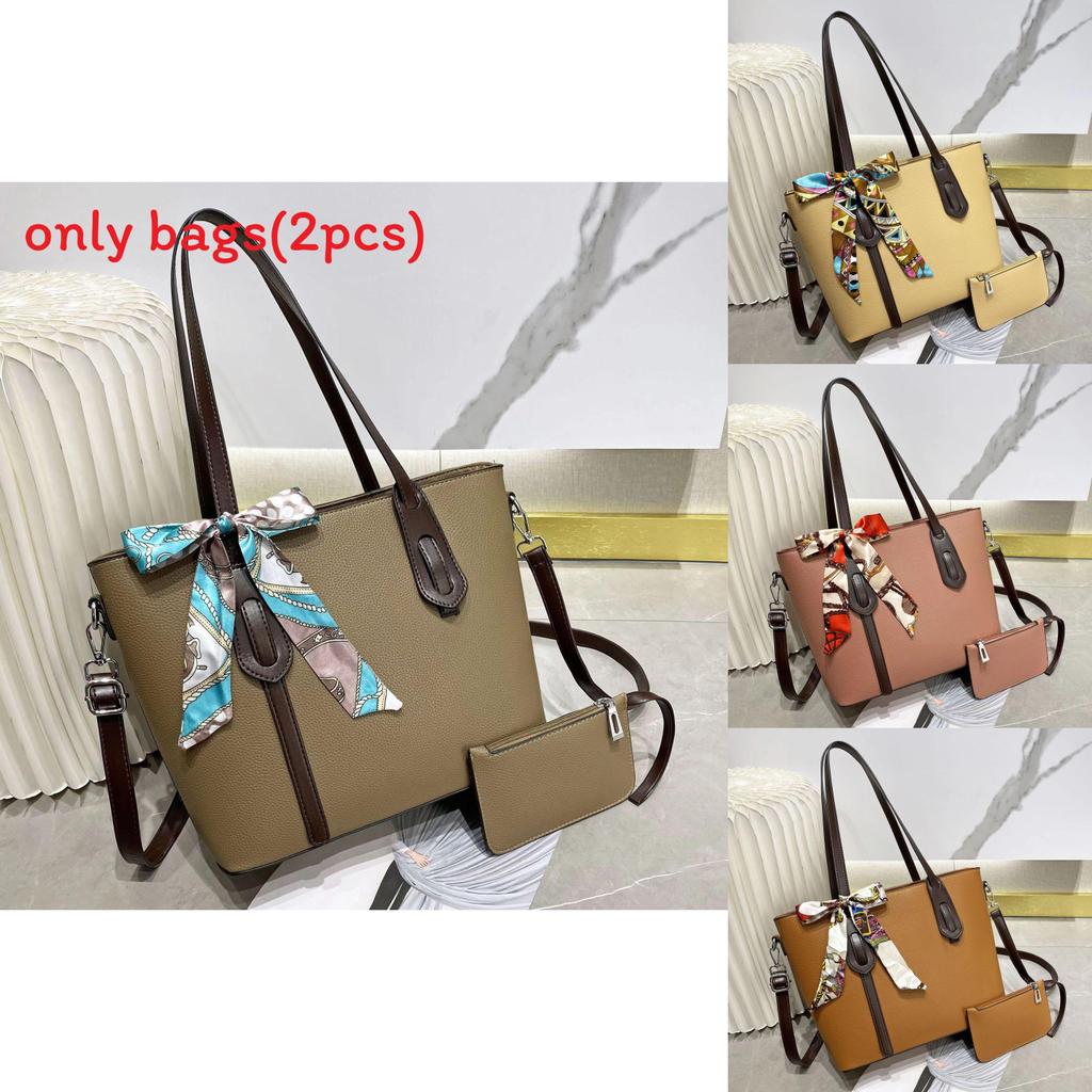 Fashionable Oversized Tote Handbag With Inner Compartments For Leisure And Shopping