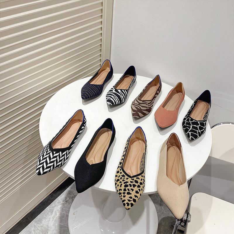 Single shoes women's knitted woven shoes flying knitting casual shallow mouth super soft egg roll shoes