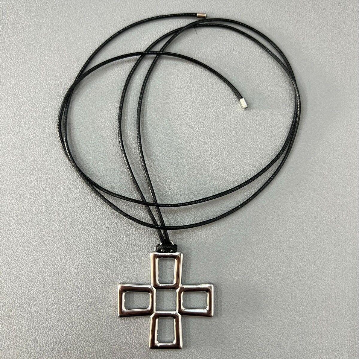 

Осенне-зимняя новинка, длинное ожерелье с крестообразным бисером, нишевый дизайн, сладкий и прохладный ветер, желающий черного агата, наборная цепочка для свитера