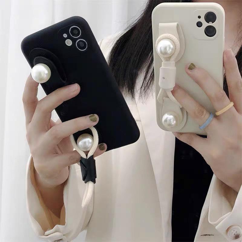 Pearl Wristband Mobile Phone Case Is Suitable For Iphone16 All-Inclusive Anti-Drop Apple 15 Solid Color 14 Matte 8Plus Soft X