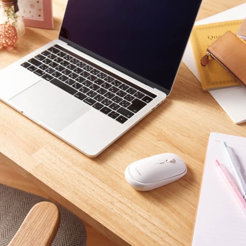 ELECOM Wireless Mouse Wireless 2.4GHz Slint M-TM10DBWH/EC Thin Silent 4 Buttons with Presentation Mode Function Compatible with Windows Mac White