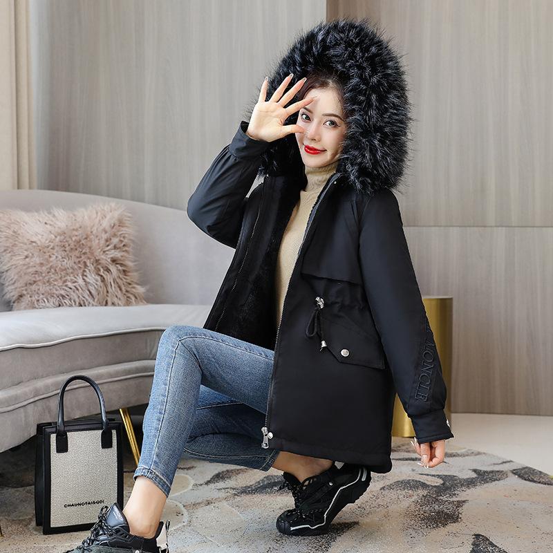 Pai Overcomes The New Korean Version of Loose Padded Cotton-padded Jacket with Big Fur Collar In Winter and Short Cotton-padded Coat In Winter.