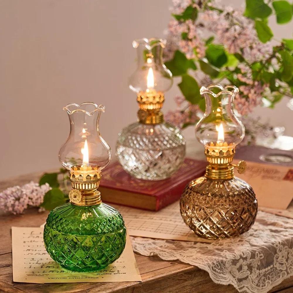 Vintage Glass Lamp Colored Clear Oil Lamp Windproof Antique Oil Lamps for Indoor Use Emergency Lighting Hurricane Lamp Chamber