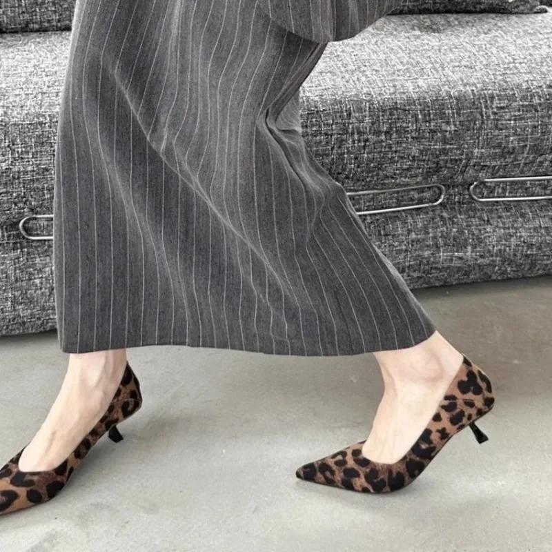 Designer High Heels Spitzschuh Afrikanische Frau Schuh Sexy Pump Neueste Spikes Burgunderrot Klassische Crossdresser Fein Dünn Afrika