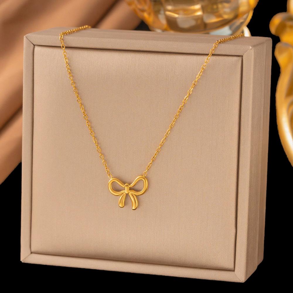 2026 New Exquisite Bow Necklace Set: High-End, Unique, Fashionable & Versatile Three-Piece.