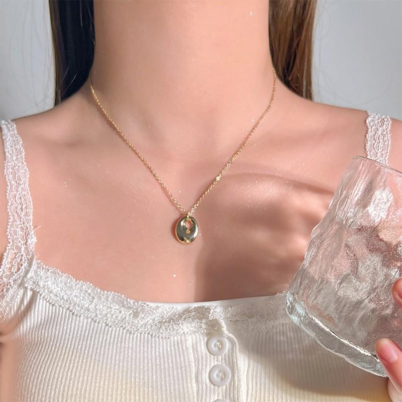Simple Temperament Golden Beanie Necklace Female