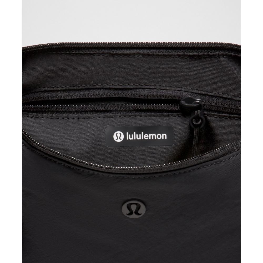 Lululemon Small Slouch Sling Bag 3L Blk