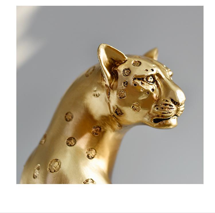 Gold Leopard Ornament: European Creative Art for Hotel and Office Entrances