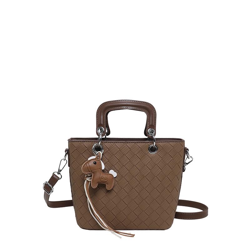 2026 Autumn/Winter Matte Metal Buckle Woven Tote with Large Capacity - Retro Women's Shoulder & Handbag.