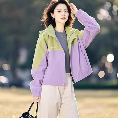 Damen Lila Kapuzen-Windbreaker Modische Freizeitjacke Premium-Look Jugendlicher und Schicker Blazer