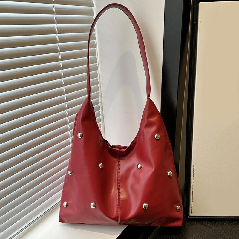 

Yogodlns Панк Стиль Украшенная Двусторонняя Круглая Сумка-Ведро Нишевая Роскошная Шикарная Женская Подмышечная Сумка Большой Вместимости Сумка на Плечо 33.5x12.5x37cm красный