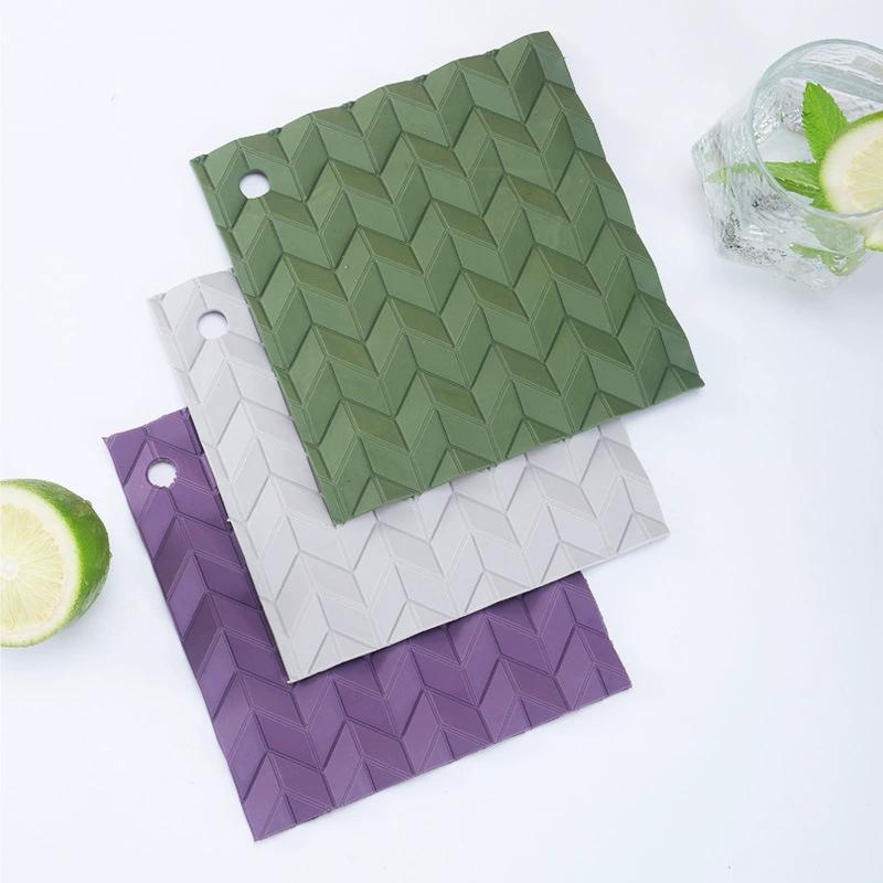 

3Pcs Square Silicone Placemat, Heat Insulation Pad, Non-slip Pot Holder, Easy To Clean And High Temperature Resistant Table Mat, L