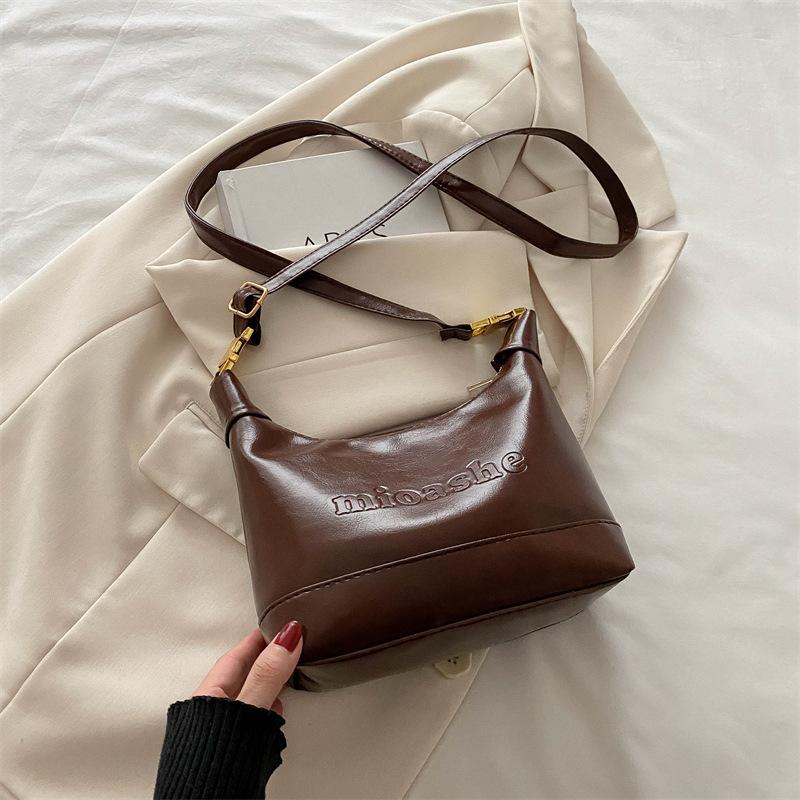 2025 new popular super-hot shoulder bag niche trendy versatile messenger bag feeling Maillard hand bag women