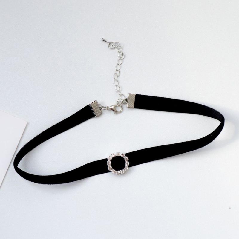 Crystal Round Love Heart Black Velvet- Collar Necklace Vintage Rhinestones Choker Punk Clavicle Chain Gift for Women