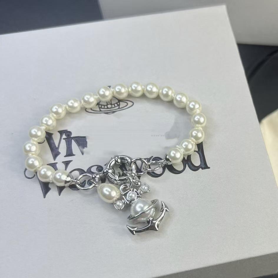 Empress Dowager Saturn Pearl Necklace, Bracelet, and Earrings Set: Light Luxury Punk Clavicle Chain for Women