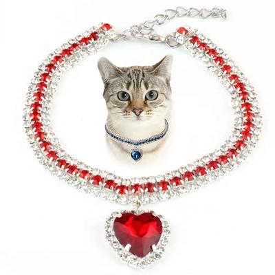 Luxury Diamond Pet Collar Cat Necklace Cute Love Pendant Dog Cat Collar Pet Accessories for Puppies Bling Crystal Kitty Necklace