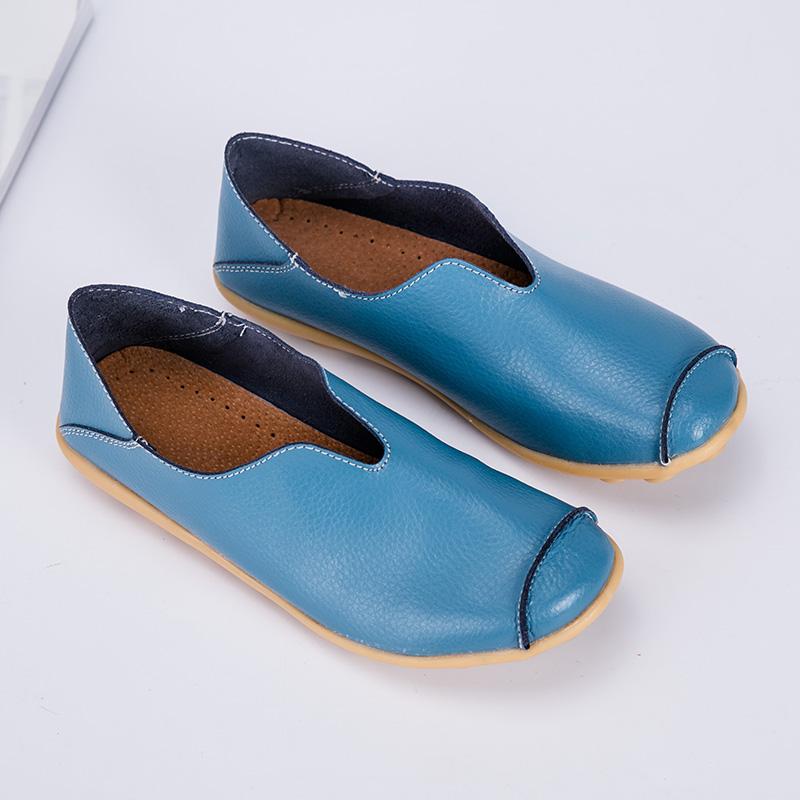 Women's Leather Driving Shoes Moccasins Comfort Flats Casual Slip on Plus Size Walking Shoes for Mother