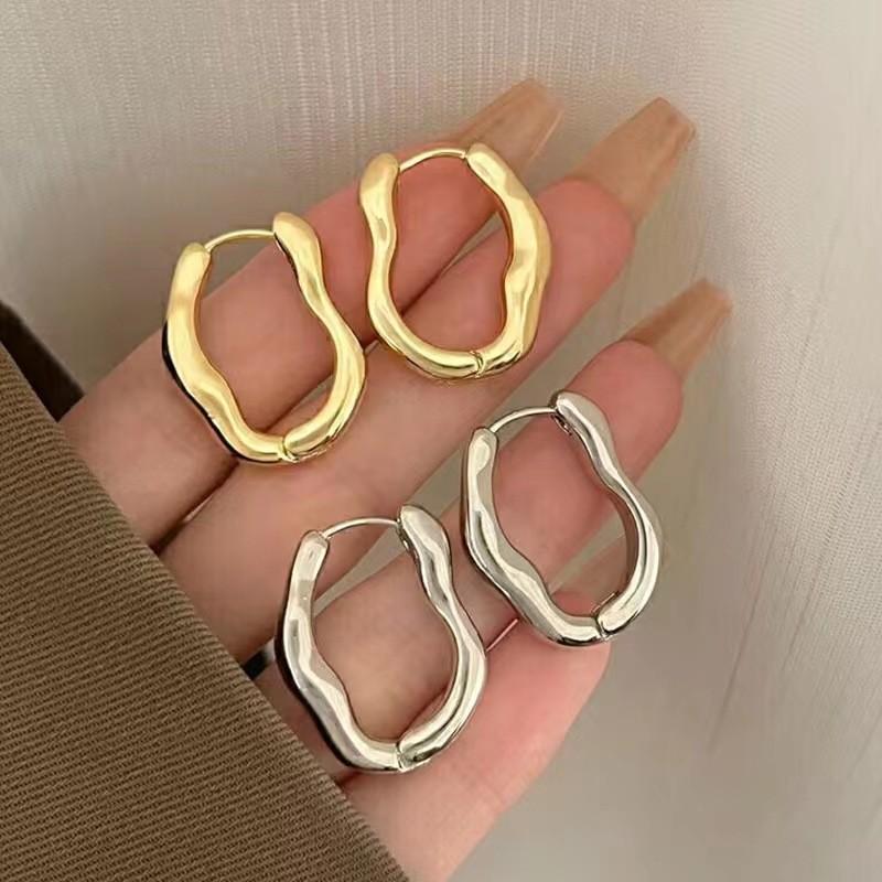 JWER Vintage Smooth Metal Hoop Earrings For Woman Girl Elegent Luxury New Korean Jewelry Temperament Girl's Daily Wear earrings