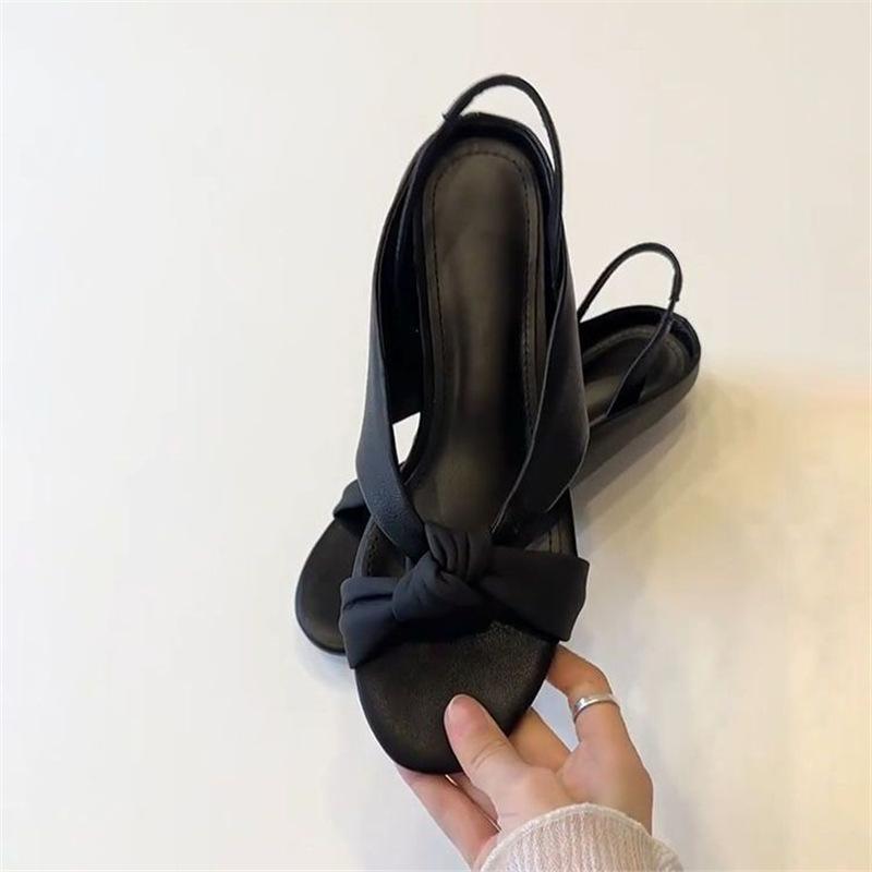 

Летние новые ретро туфли на низком каблуке, универсальные, из мягкой кожи с изюминкой, римские сандалии, женские, новый нишевый дизайн, с открытым носком, с круглым носком 40 чёрный