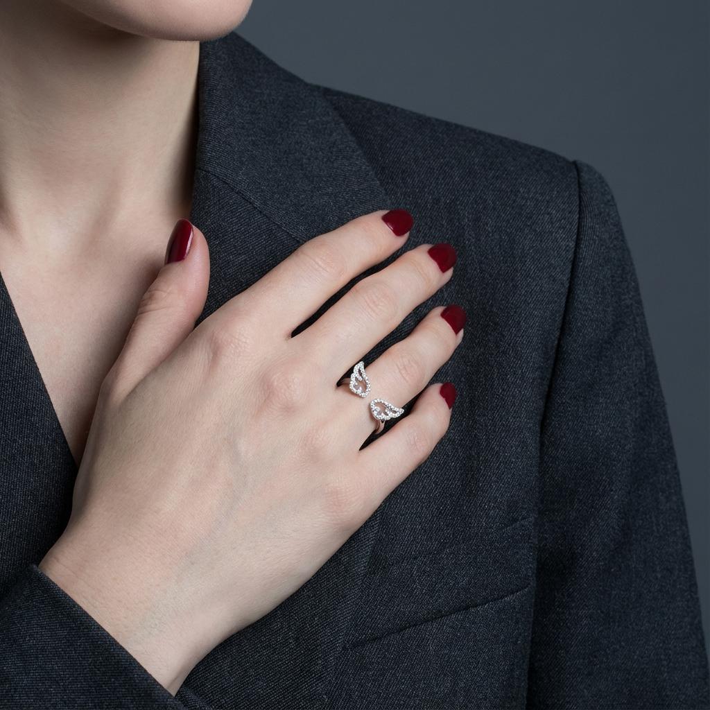 Romantic Sweet Angel Wings Ring for Women Simple Rhinestone Silver Color Adjustable Finger Ring Versatile Party Wedding Jewelry