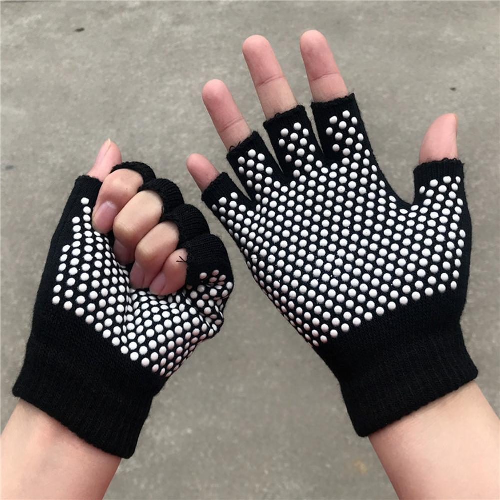 1 Pair Women Half Finger Breathable Sports Half Finger Gloves for Gym Yoga Fitness(black)