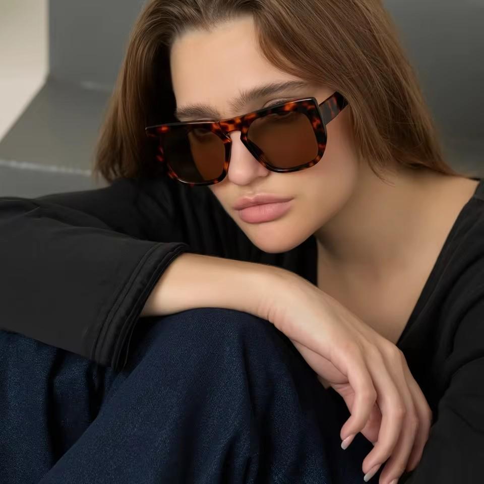 New Fashion Square Sunglasses Women Men Colorful UV400 Sun Glasses Trendy Party Travel Accessories