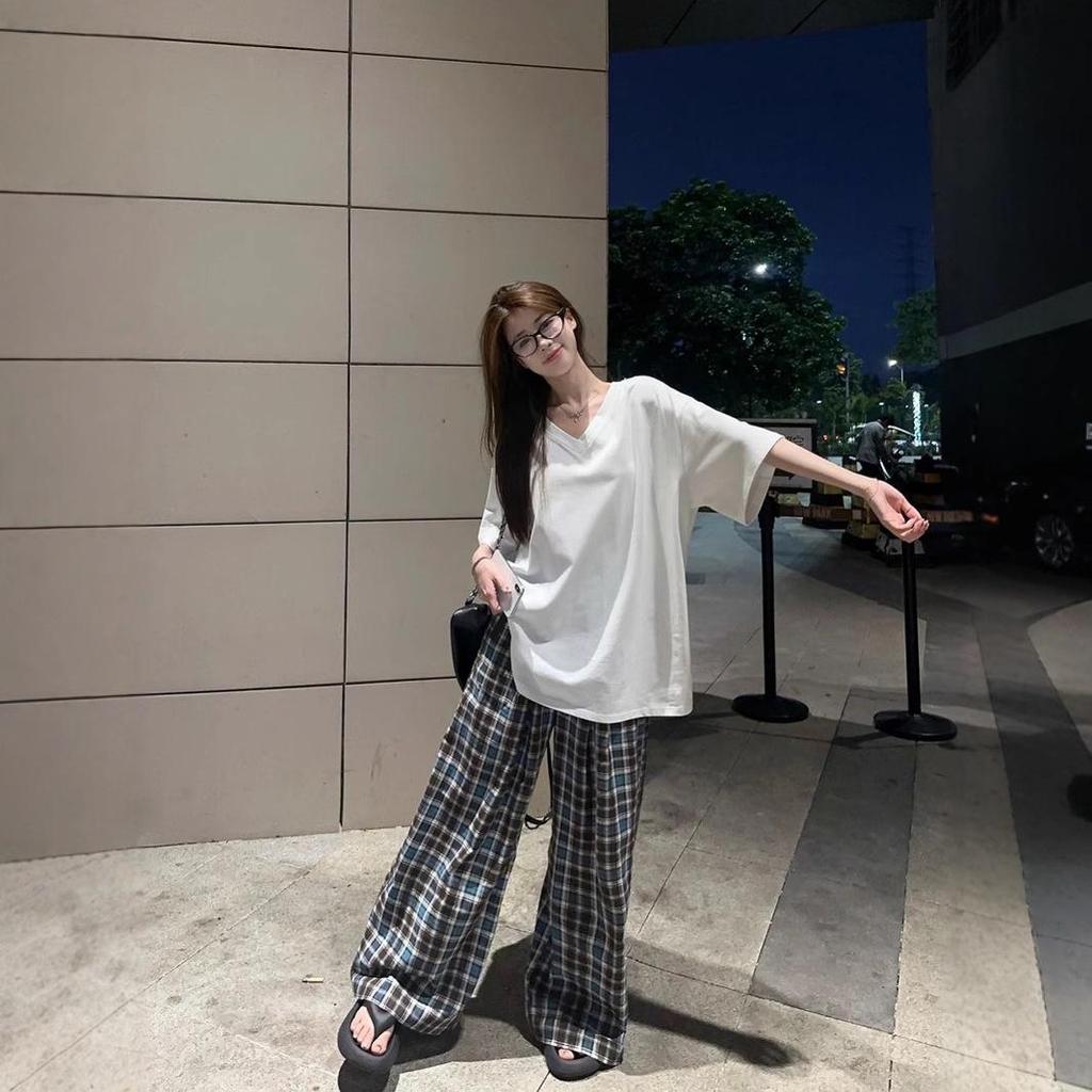 Women's Relaxed Fit Korean V-Neck Oversized T-Shirt - Short Sleeve, Mid-Length, Slimming, White, Perfect for Spring, Summer & Autumn