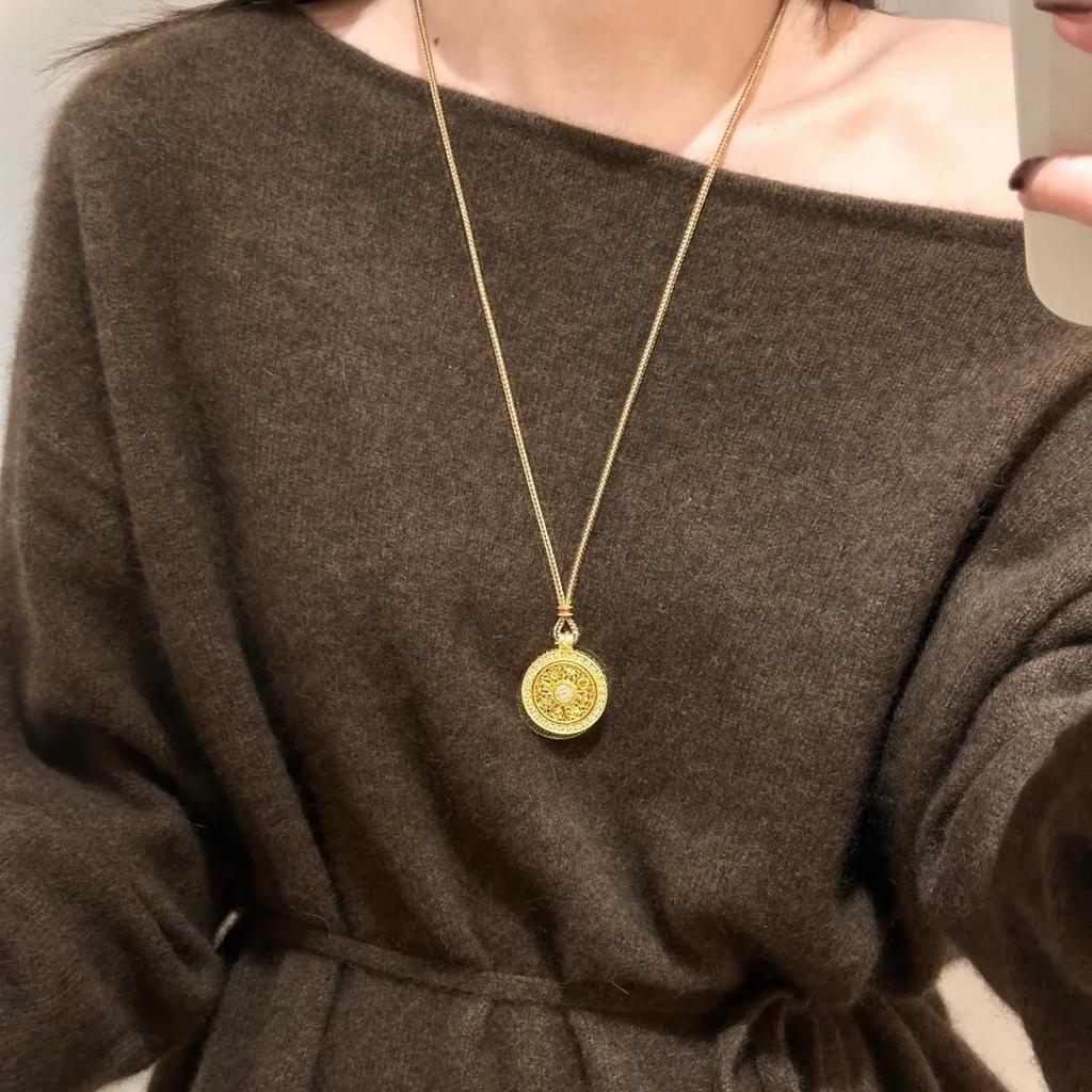 Wei Xue's same rotating eight treasures compass transfer woven rope long necklace women's new sweater chain yellow and gold accessories