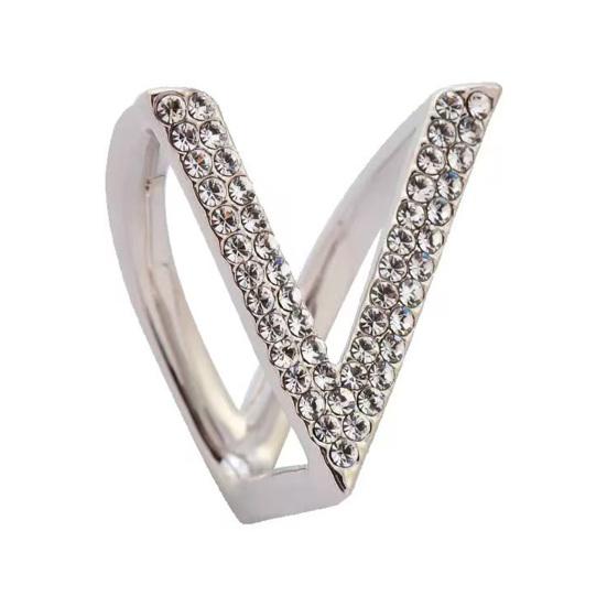 

Scarf Button Sparkling Rhinestones Three-Ring Scarf Buckle Versatile Scarf Shawl Fastener Fashion Accessory серебряный