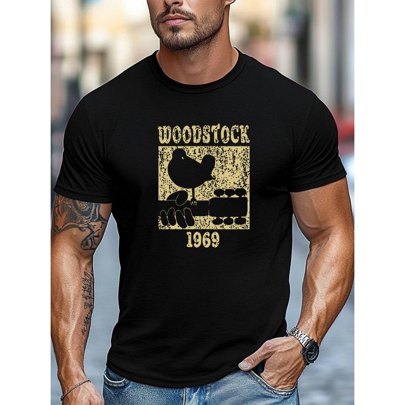 Heren T-shirt, Ontspannen en Casual, Comfortabel en Veelzijdig, Met een Woodstock 1969 Grafisch Ontwerp voor Zomerkleding met een Ronde Hals en Korte Mouwen